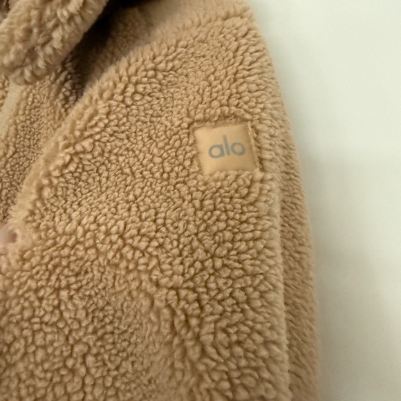 Foxy Sherpa Jacket - Picture 2 of 3